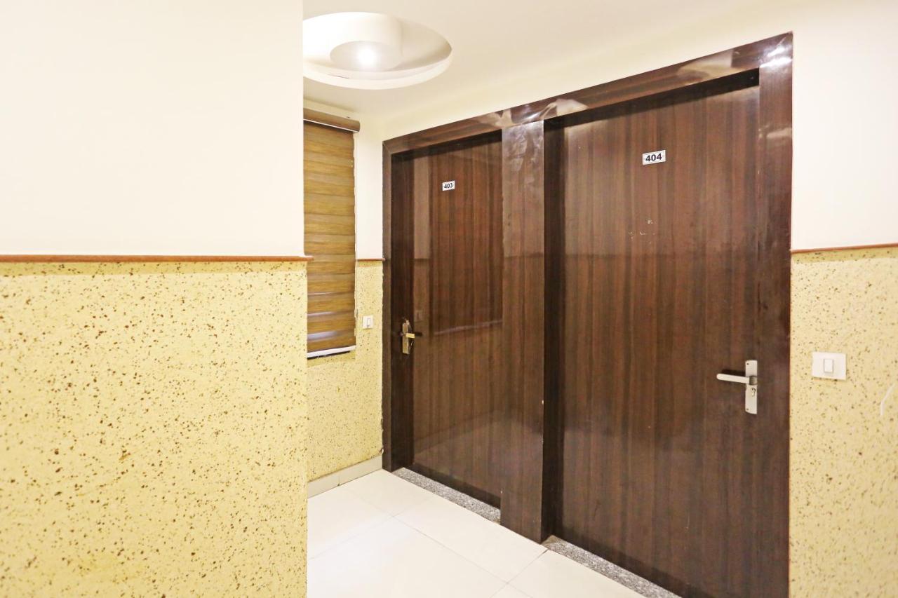 Hotel Iconic Near Delhi Igi International Airport